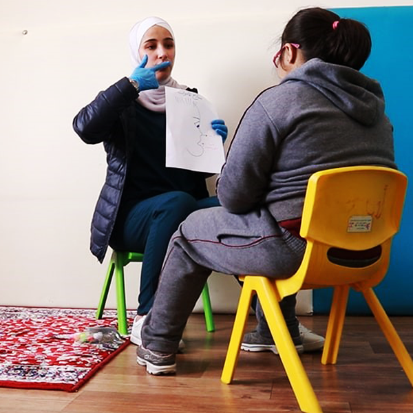 العلاج النطقي